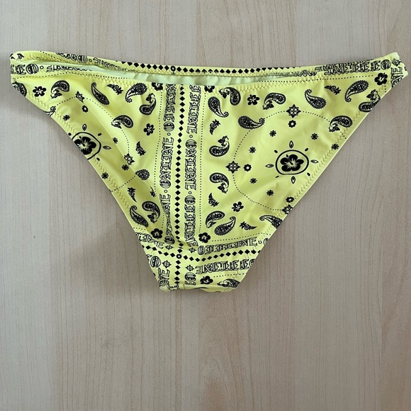 NWT Yellow bandana print Bikini Bottom size small - Picture 3 of 5